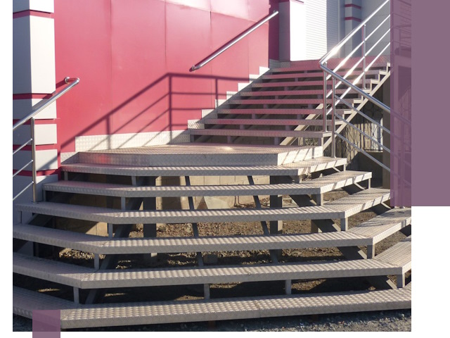 Лестницы для магазина в Жигулёвске — изготовление и монтаж