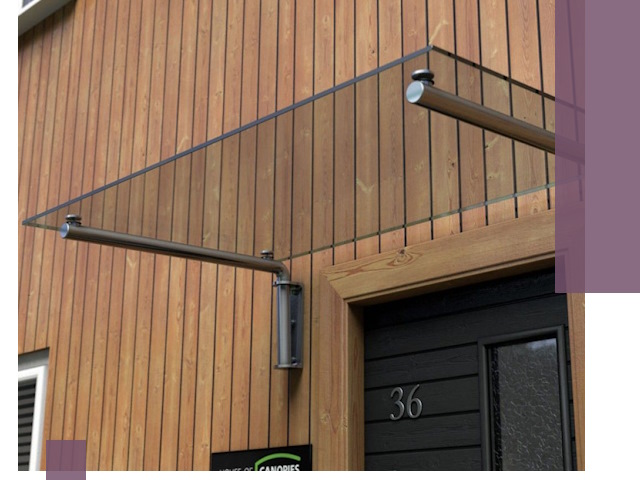 Стеклянные козырьки на входы и фасады в Жигулёвске